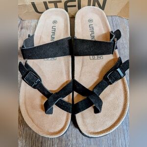 New* European Black Toe Strap Cork Sandals